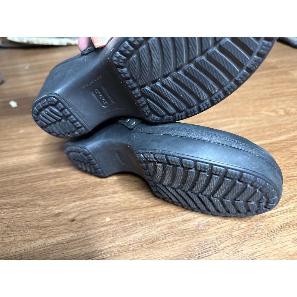 Crocs Black Leather Wedge Clogs Buckle Strap Mules 15513 Womens Size 8 needs TLC - Picture 4 of 6